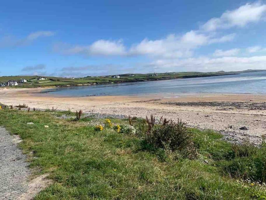 Bumblebee Cottage Donegal Town Bagian luar foto