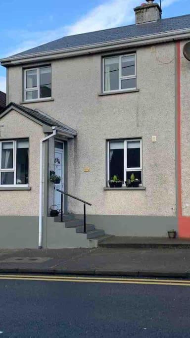 Bumblebee Cottage Donegal Town Bagian luar foto