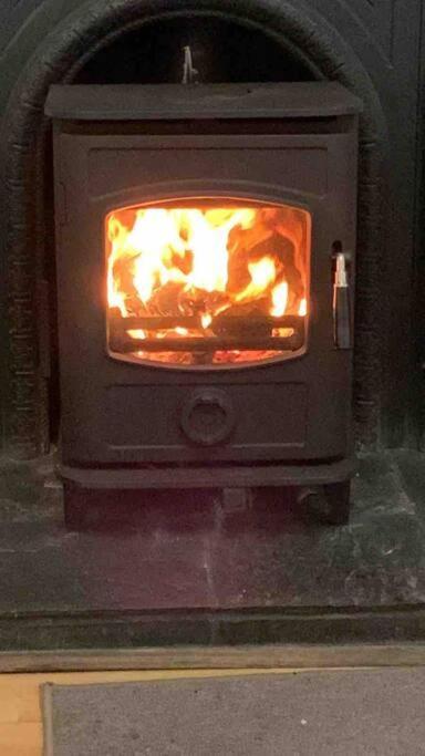 Bumblebee Cottage Donegal Town Bagian luar foto